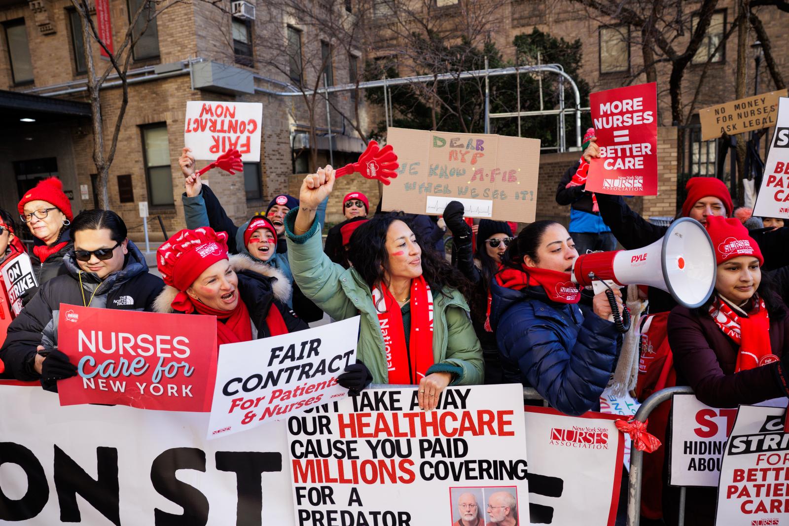 Nurses hold the picket line outside NYP-Milstein