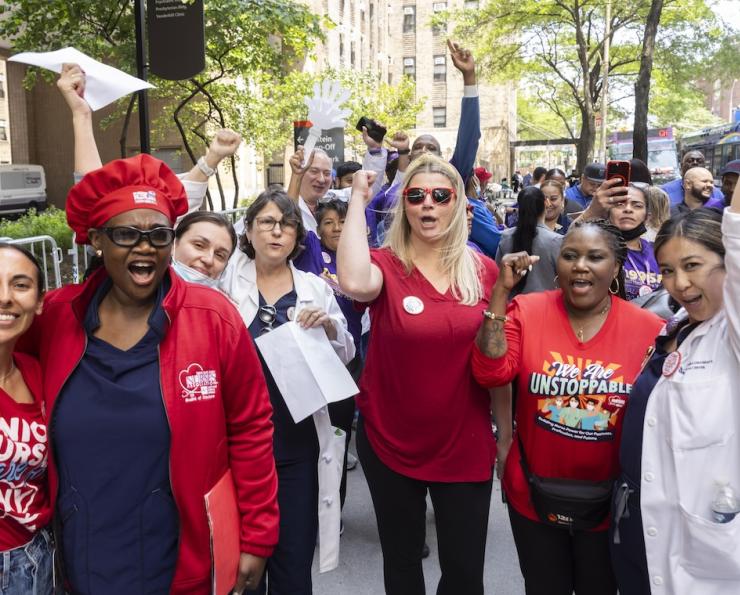 NYSNA nurses show solidarity at rally