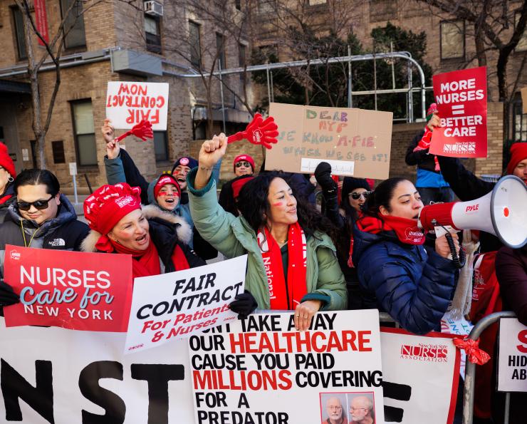 Nurses hold the picket line outside NYP-Milstein