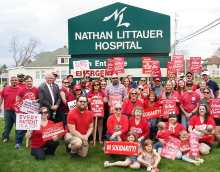 Nathan Littauer Nurses Ratify New Contract